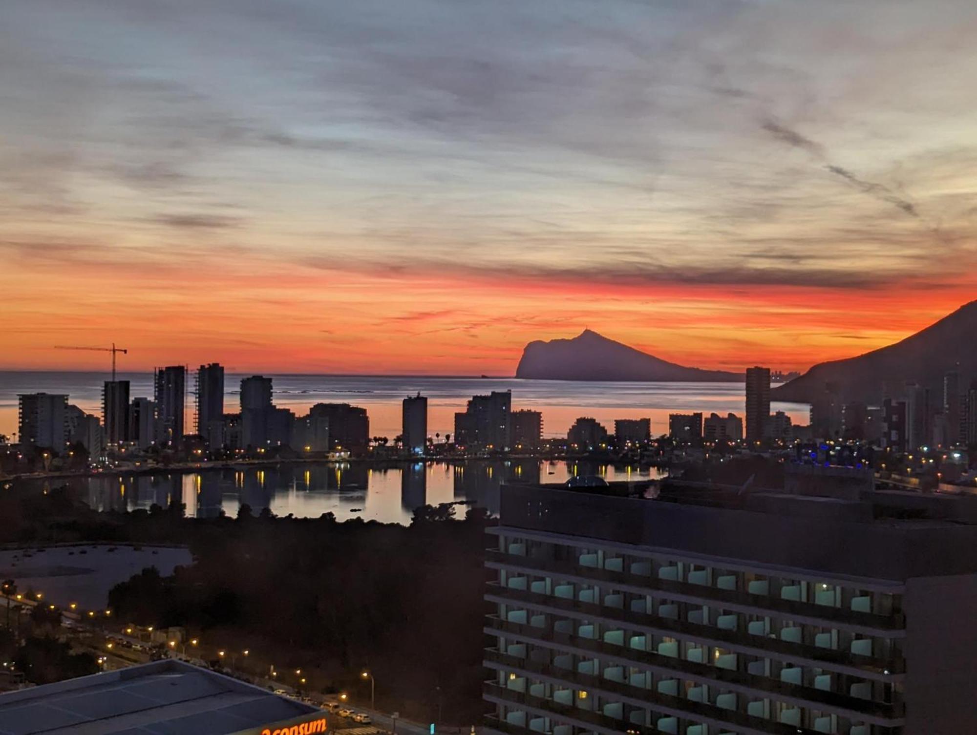 100 M From Fossa Beach In Calpe Exterior photo